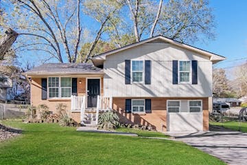 5200 Foxwood Rd Knoxville, TN 37921